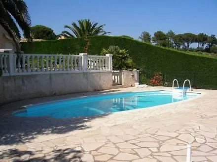 Prázdninový dům Holiday Home Mas D'Ampis Ste Maxime