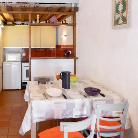 Prázdninový dům Holiday Home Mas D'Ampis Ste Maxime Sainte-Maxime